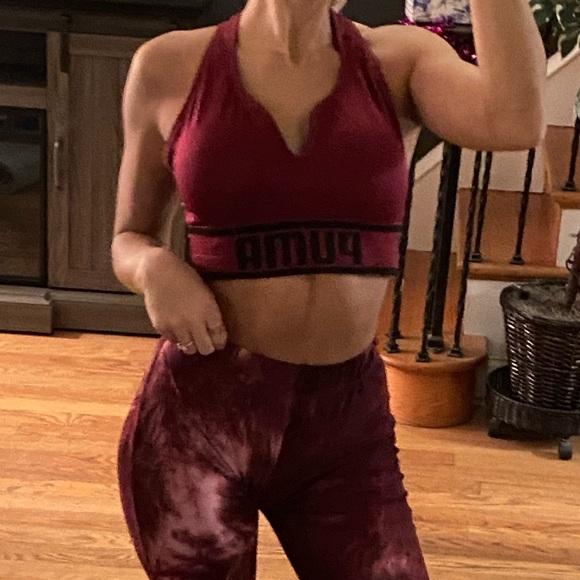 Puma Tops - NWOT Puma sports bra